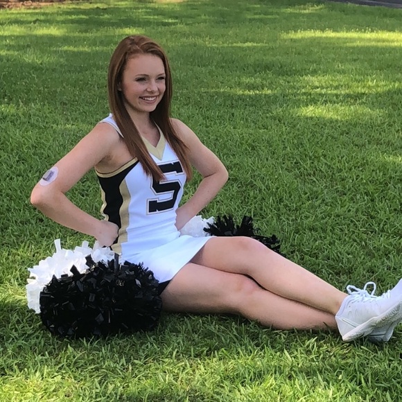 Meet your Posher, Angie - Picture 1 of 1